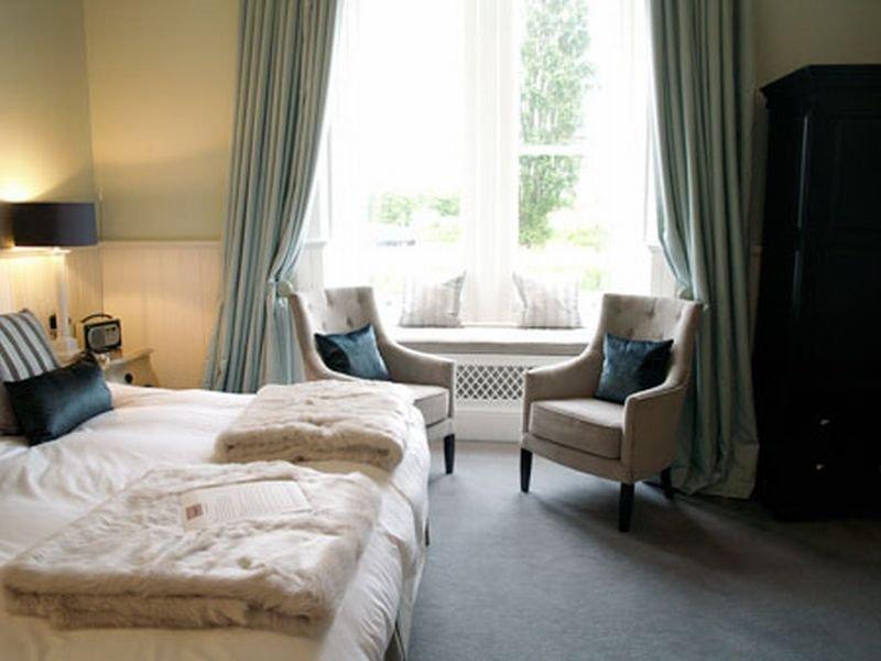 The Bell Hotel サンドウィッチ エクステリア 写真