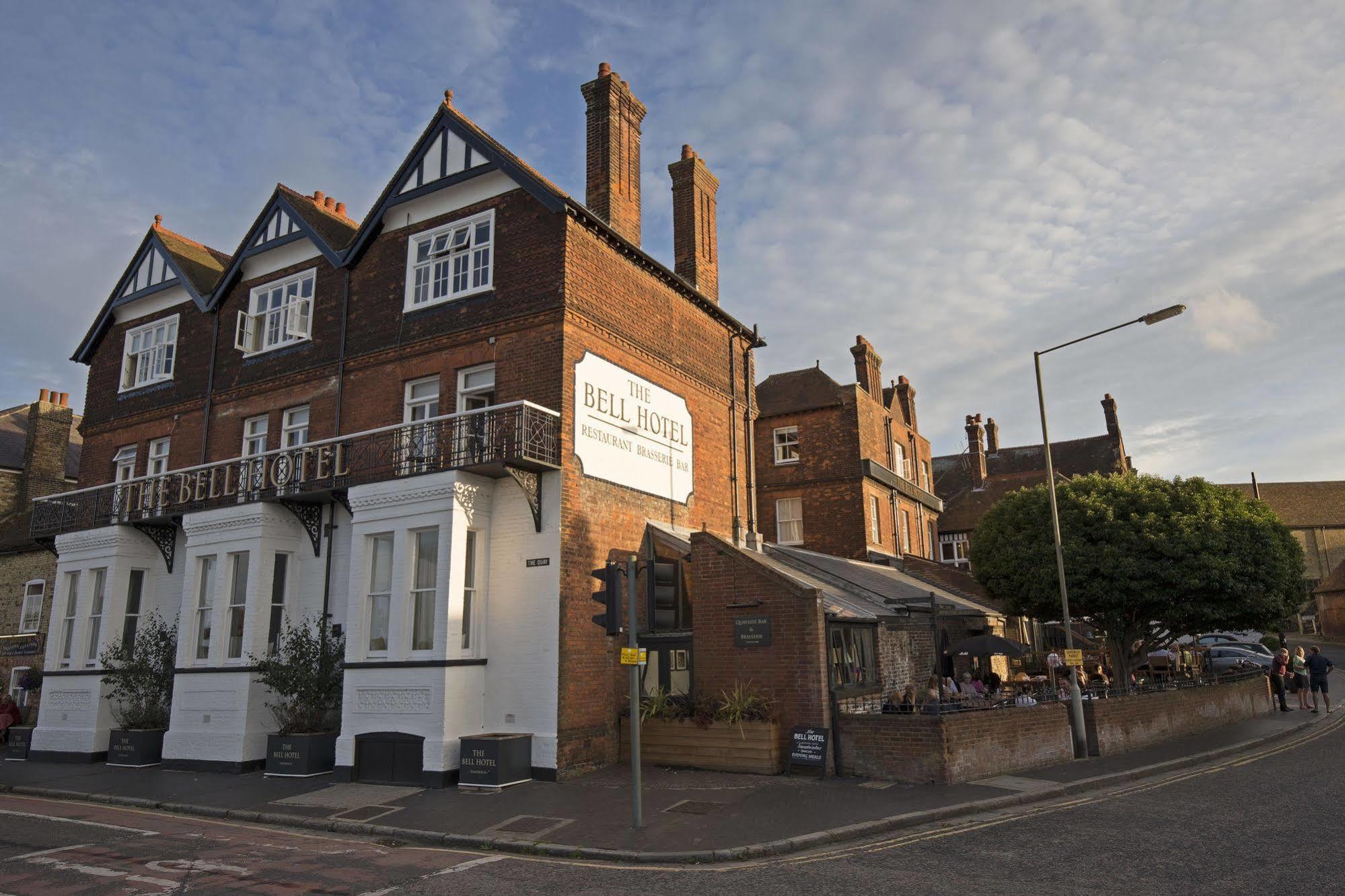 The Bell Hotel サンドウィッチ エクステリア 写真